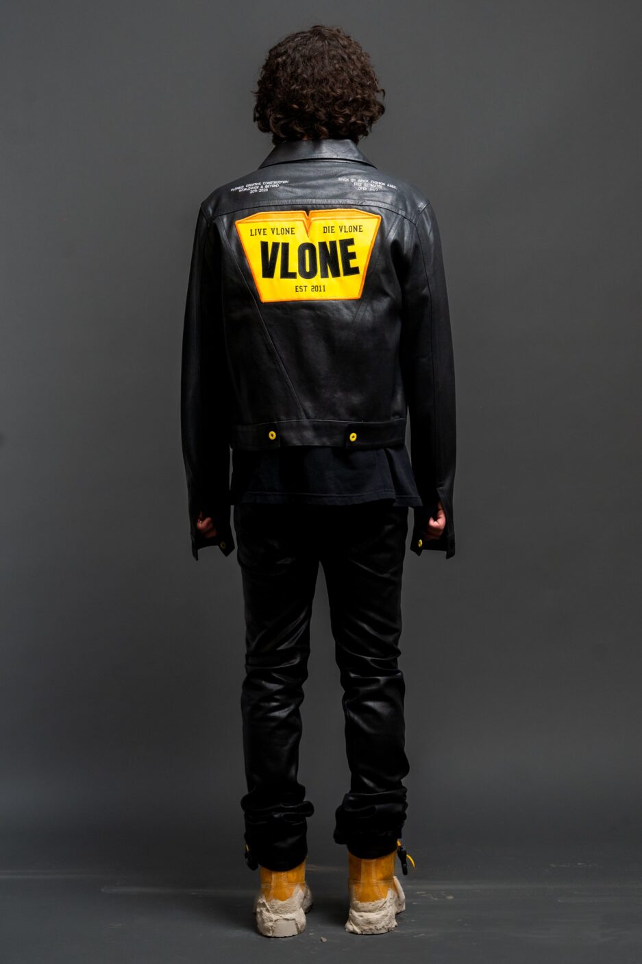 VLONE CATALOGUE 00756 7f7a2214 0de4 4ba6 8eec 0bf673e82ba4