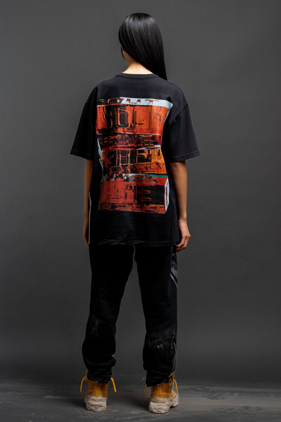 VLONE CATALOGUE 00879 95933c03 8a5a 47a6 8a41 4d2d5daab37d